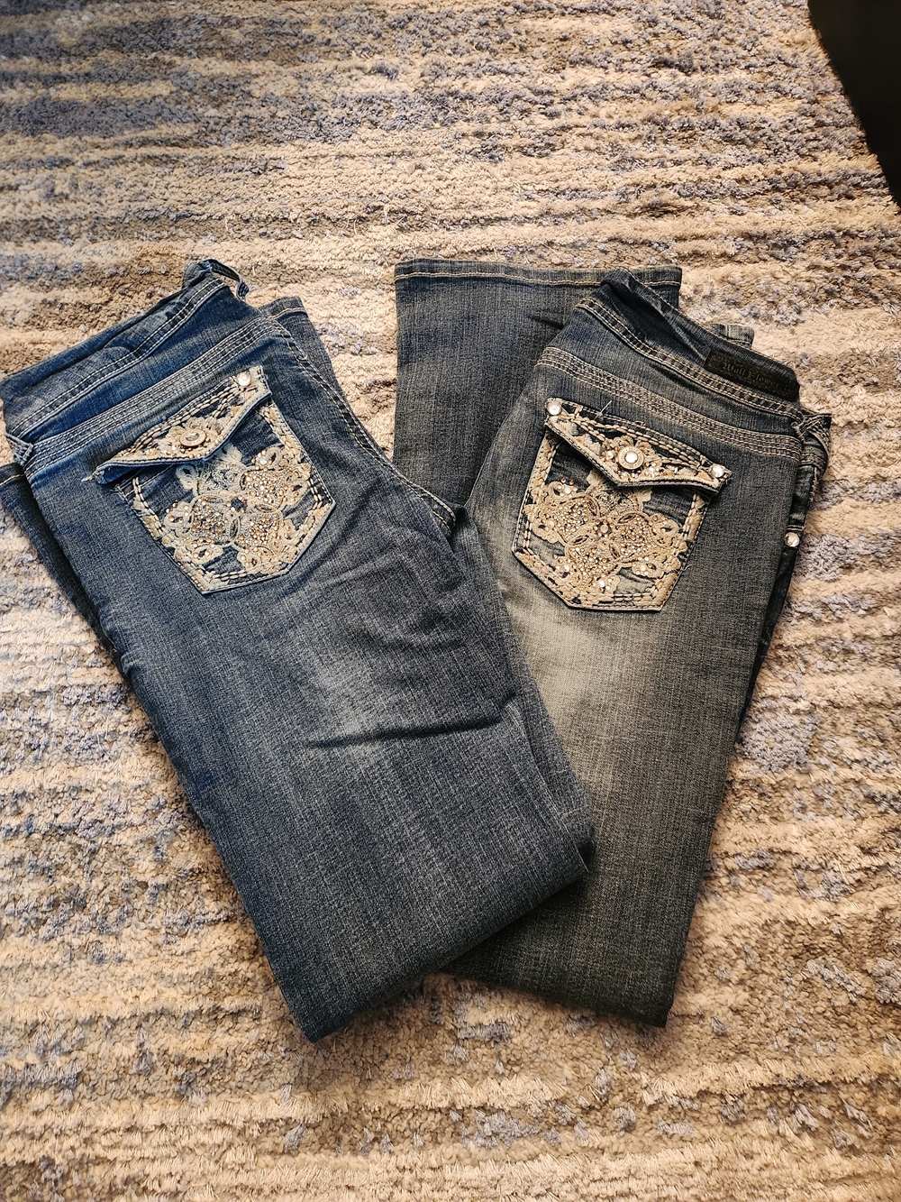 Wallflower Boot Cut Jeans with Embellished Back Pockets - Blue Wash LOT OF 2